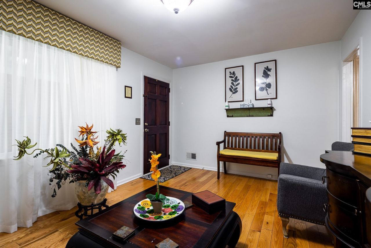 4633 Faukland Road  Photo 7