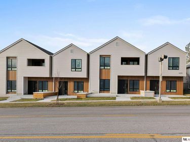 4620 Pioneers Boulevard , Unit 9, Lincoln, NE 68506