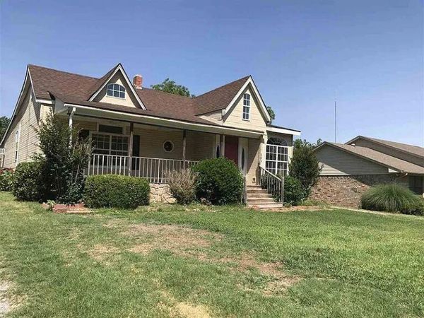 223 S Oak Street, Apache, OK 73006