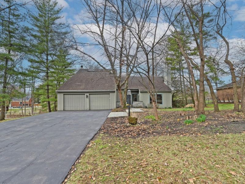 9031 Winthrop Drive, Sycamore Township, OH 45249 Photo 3