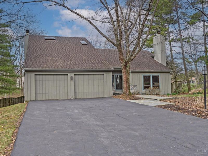 9031 Winthrop Drive, Sycamore Township, OH 45249 Photo 5