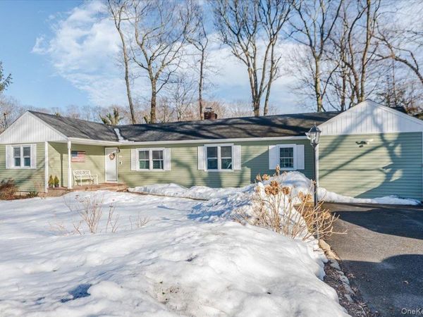 20 Honey Lane , Miller Place, NY 11764