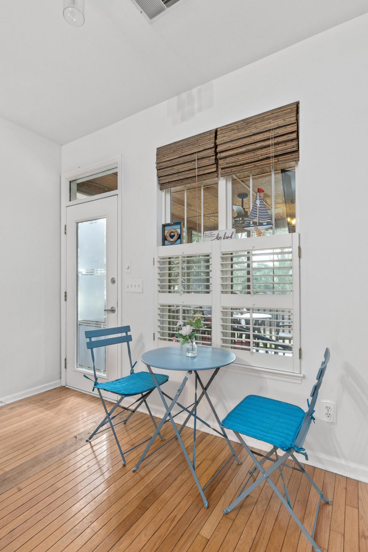 186 Cartright Street Photo 12