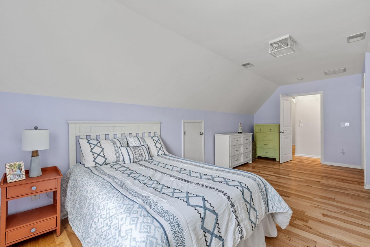 186 Cartright Street Photo 29