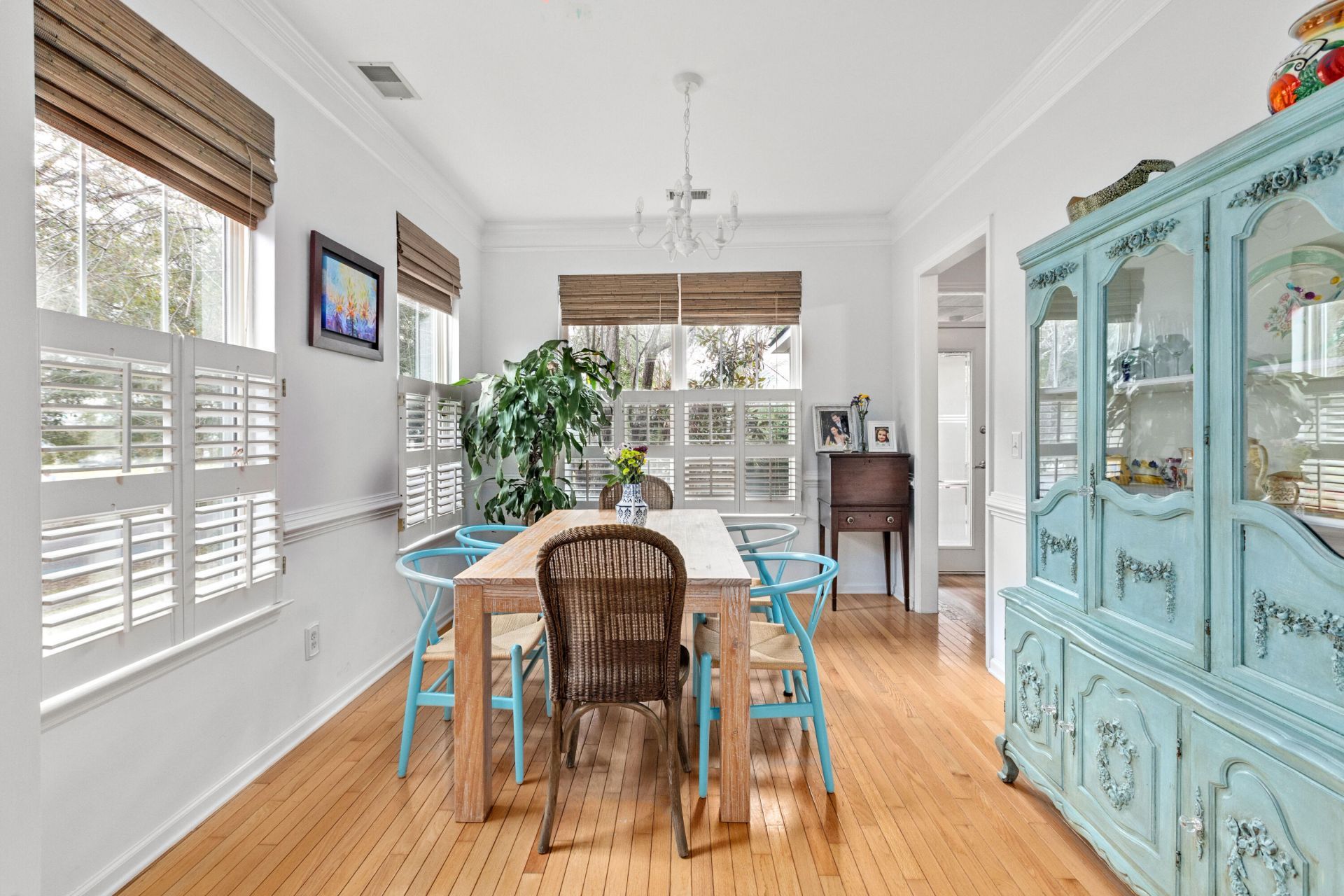 186 Cartright Street Photo 9