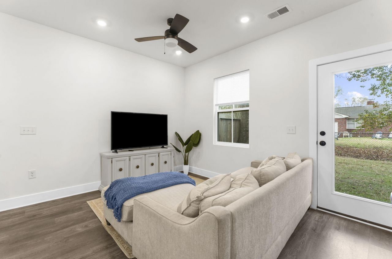 5742 Salvo Street Photo 12