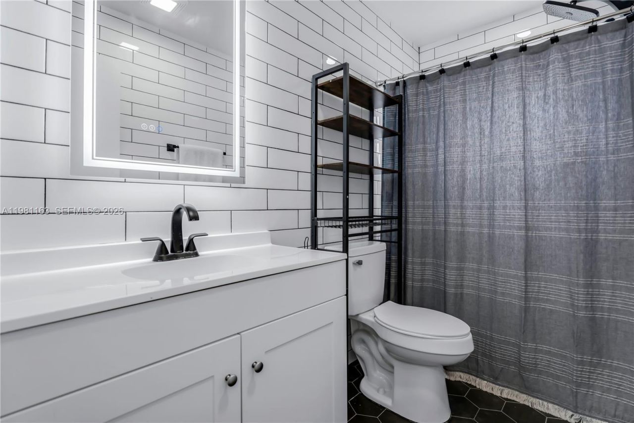 5300 Washington St , Unit A137, Hollywood, FL 33021 Photo