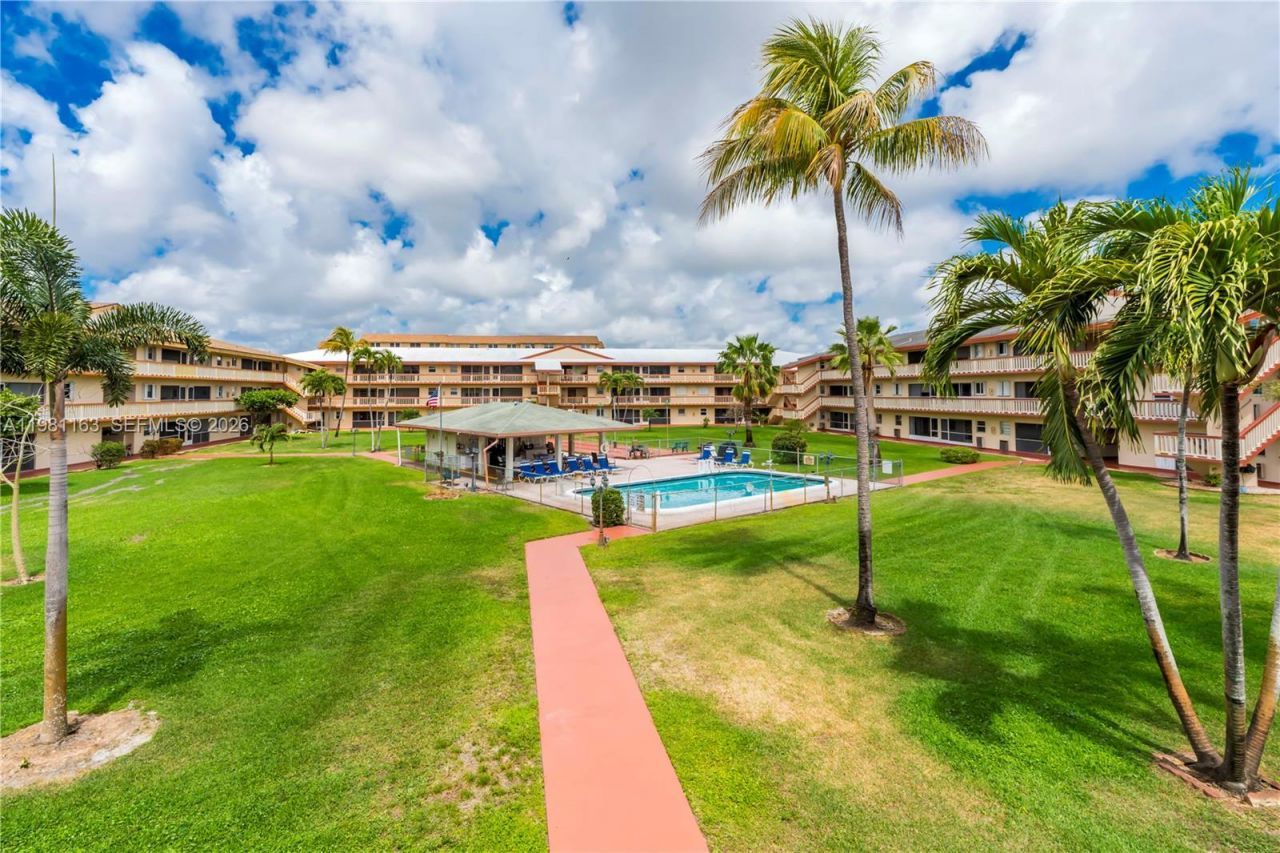 5300 Washington St , Unit A137, Hollywood, FL 33021 Photo