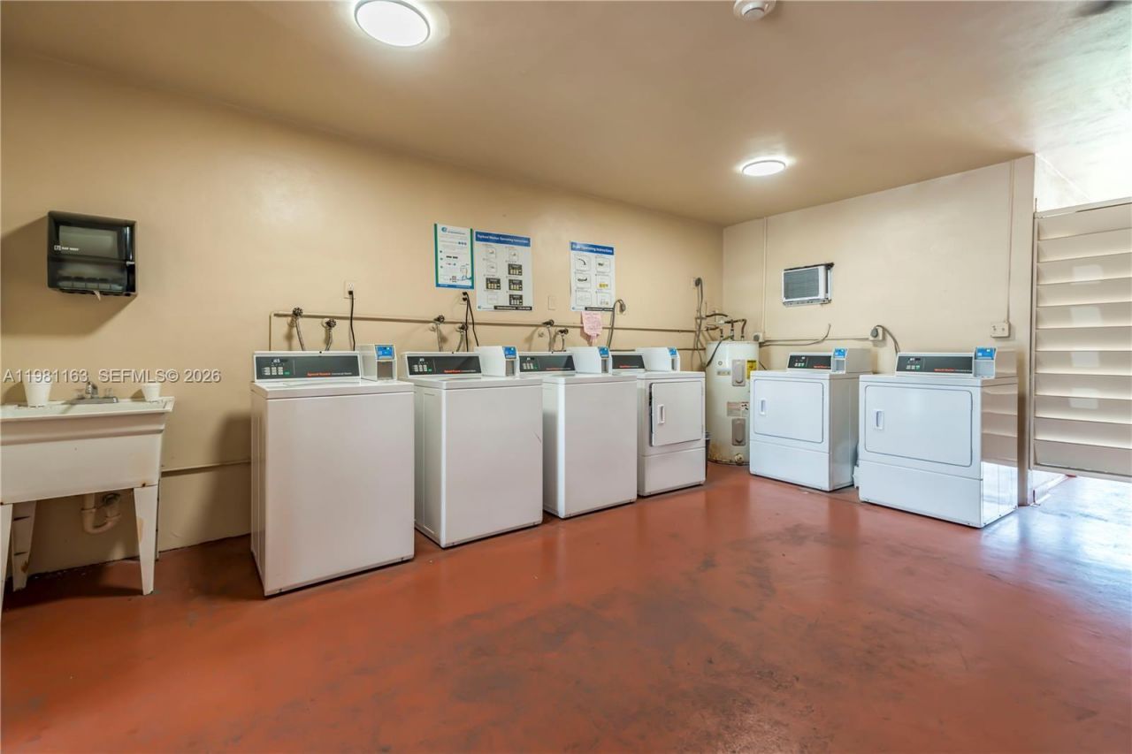 5300 Washington St , Unit A137, Hollywood, FL 33021 Photo