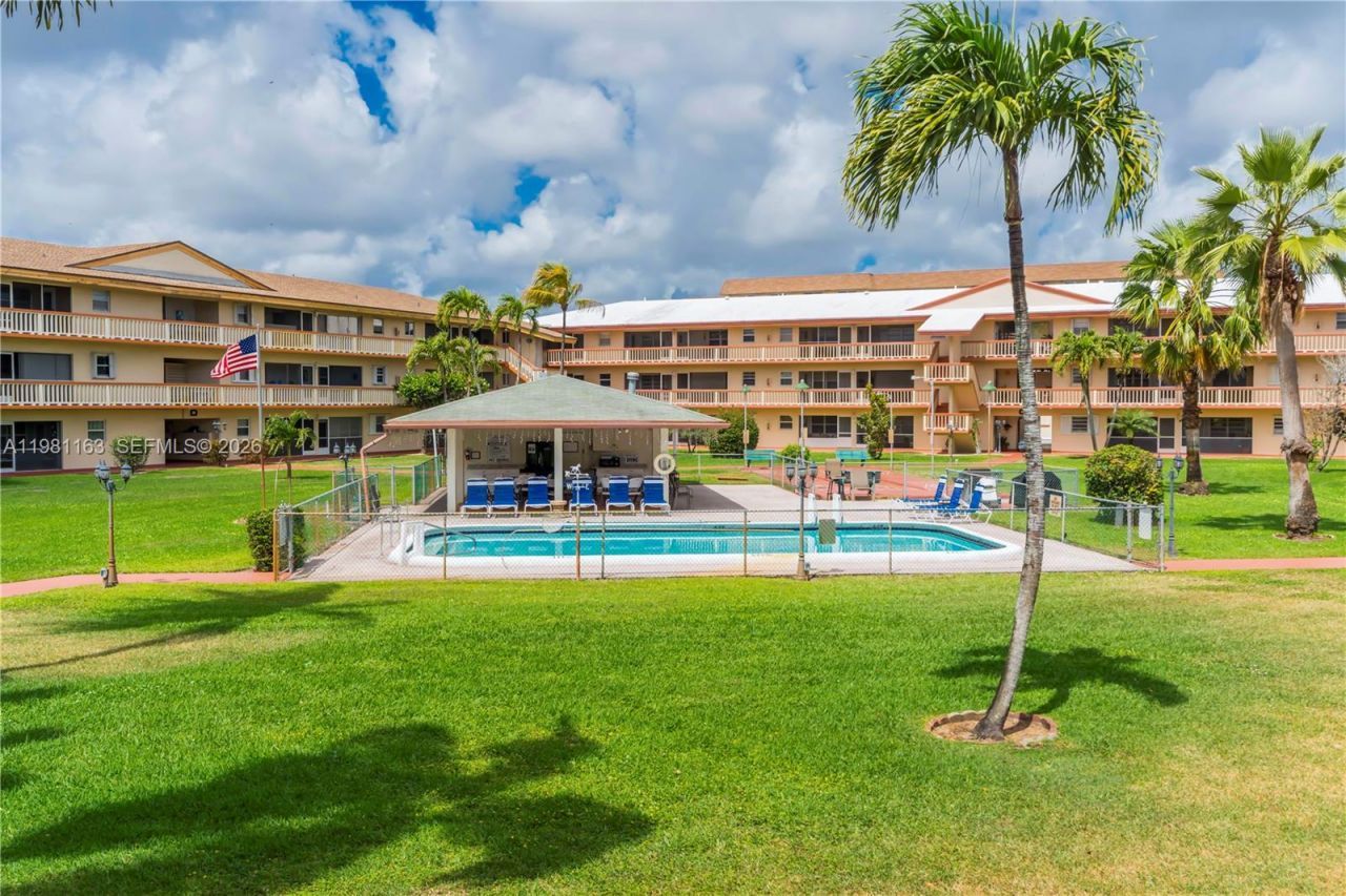 5300 Washington St , Unit A137, Hollywood, FL 33021 Photo