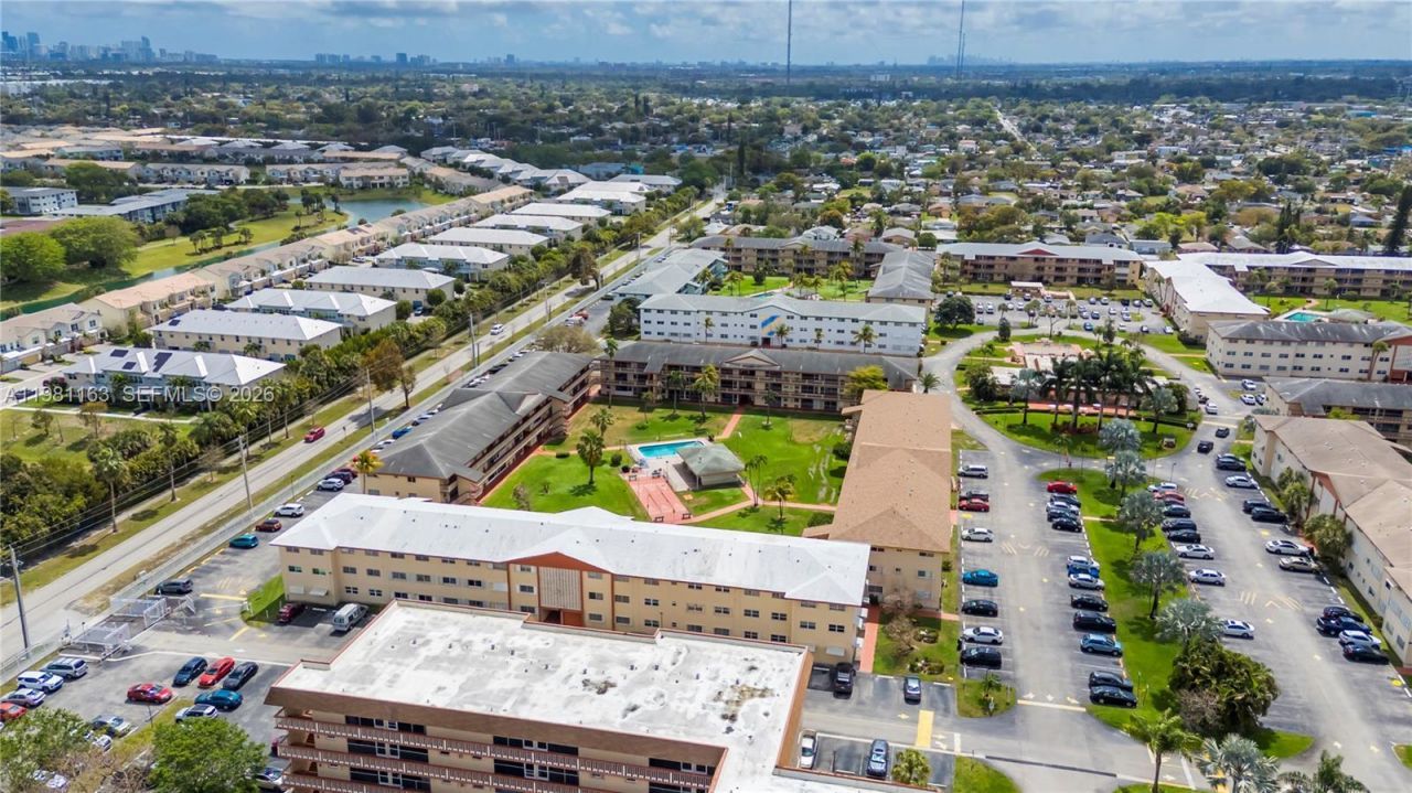 5300 Washington St , Unit A137, Hollywood, FL 33021 Photo