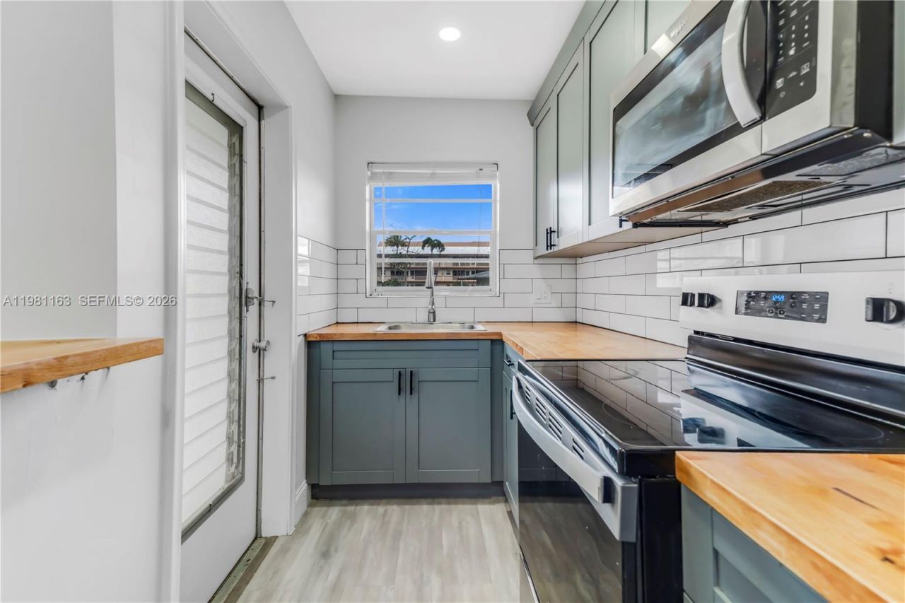 5300 Washington St , Unit A137, Hollywood, FL 33021 Photo