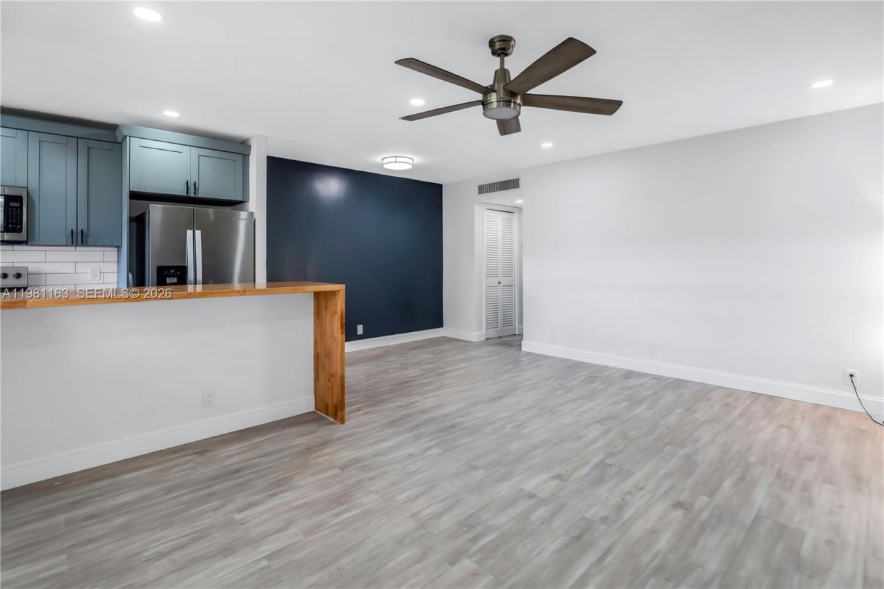 5300 Washington St , Unit A137, Hollywood, FL 33021 Photo