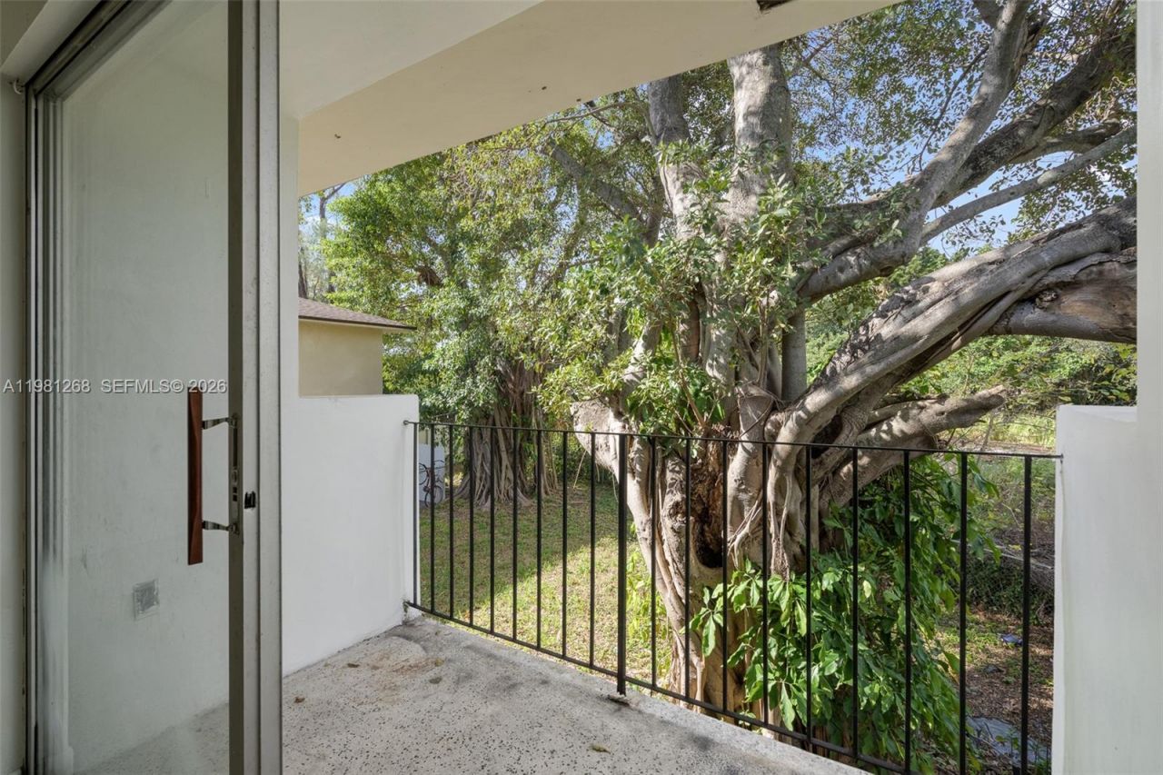 11330 Peachtree Dr , Miami, FL 33161 Photo