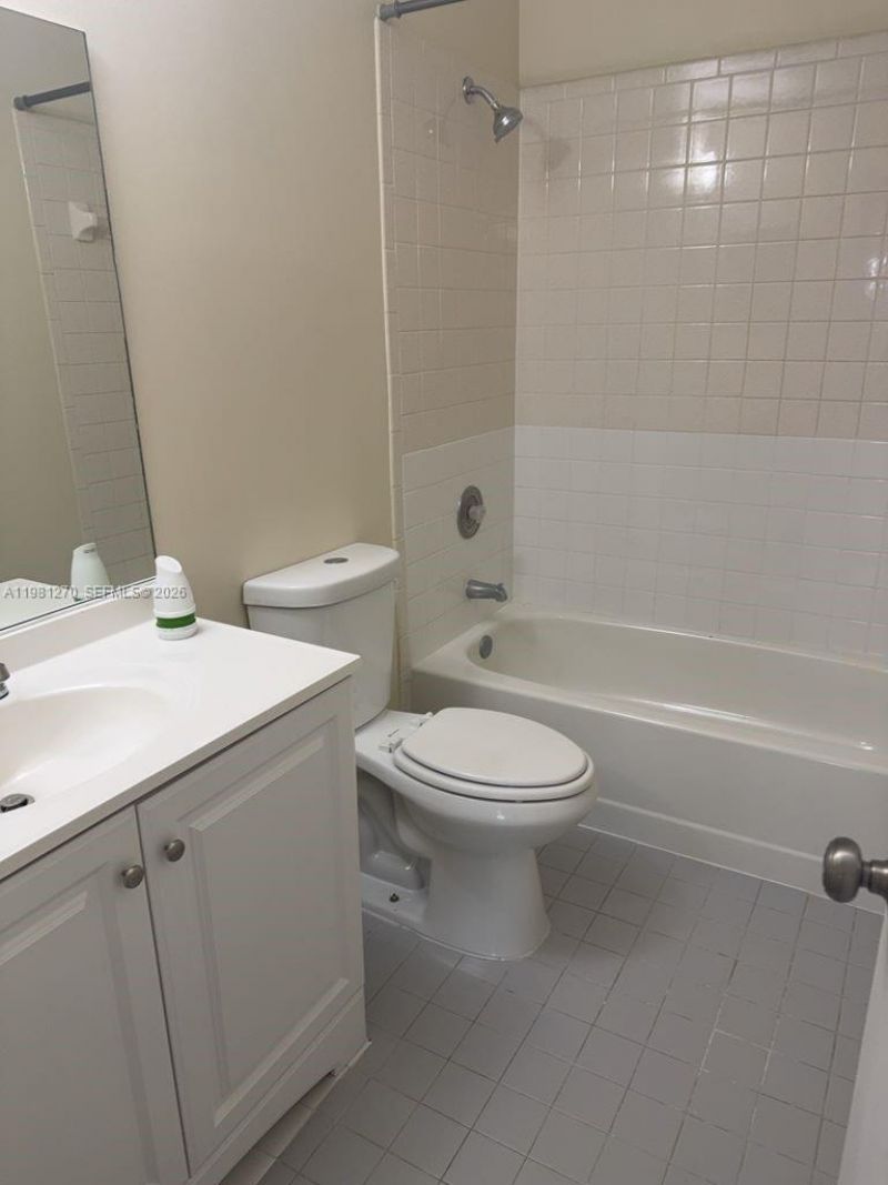 1017 Washington Cir, Unit 1017H, Homestead, FL 33034 Photo