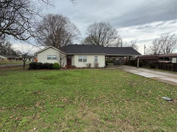 301 N Cooter Road , Steele, MO 63877