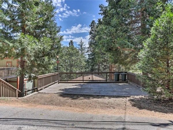 607 E Victoria Court, Lake Arrowhead, CA 92352