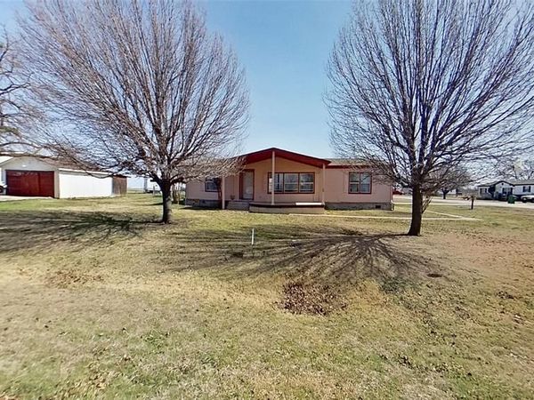 1106 Spring Flower Drive, Krum, TX 76249