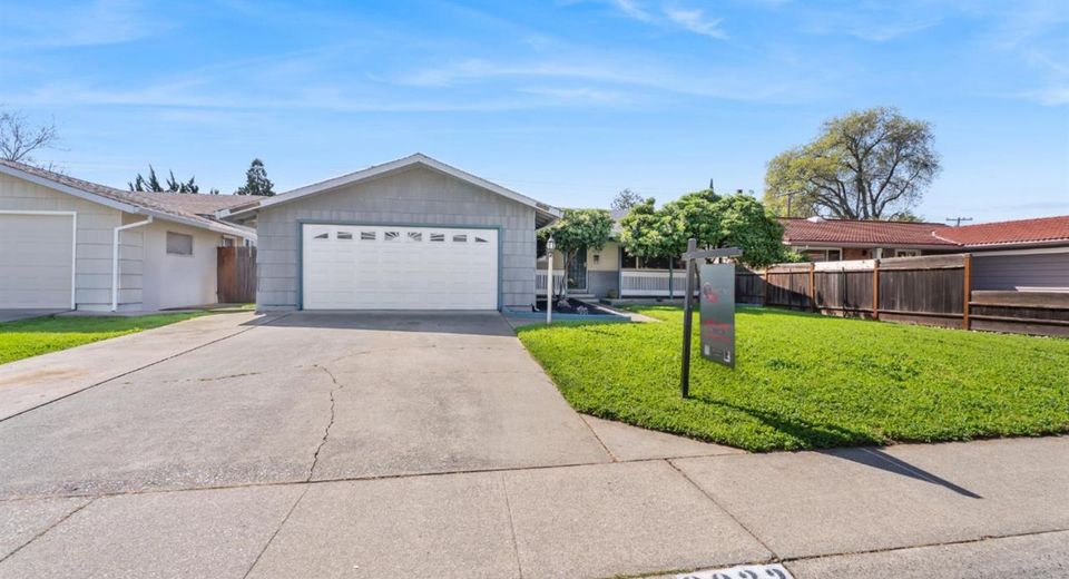 9032 Talisman Dr, Sacramento, CA 95826 Photo