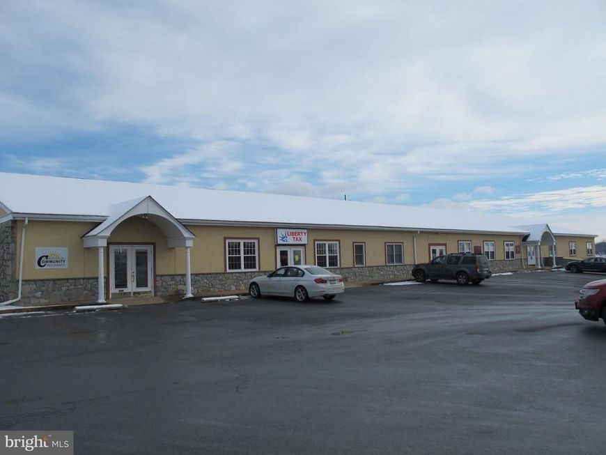 684 W Main Street, New Holland, PA 17557 Main Photo