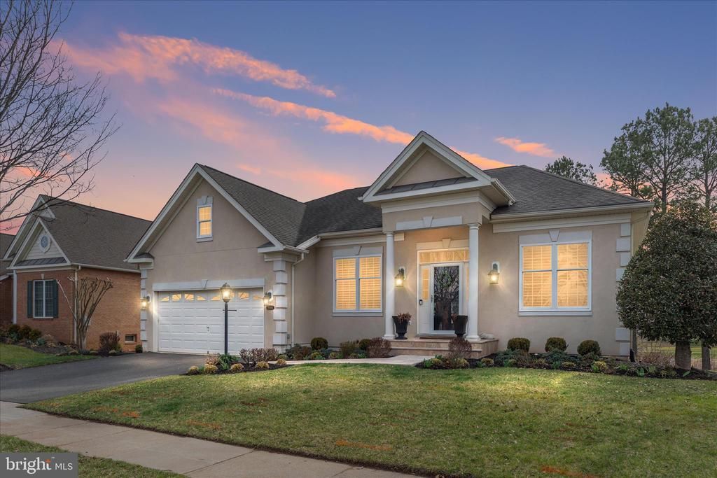 15564 Legacy Way, Haymarket, VA 20169 Main Photo