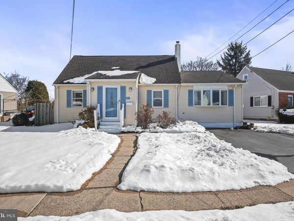 17 MAGUIRE ROAD, HAMILTON, NJ 08690