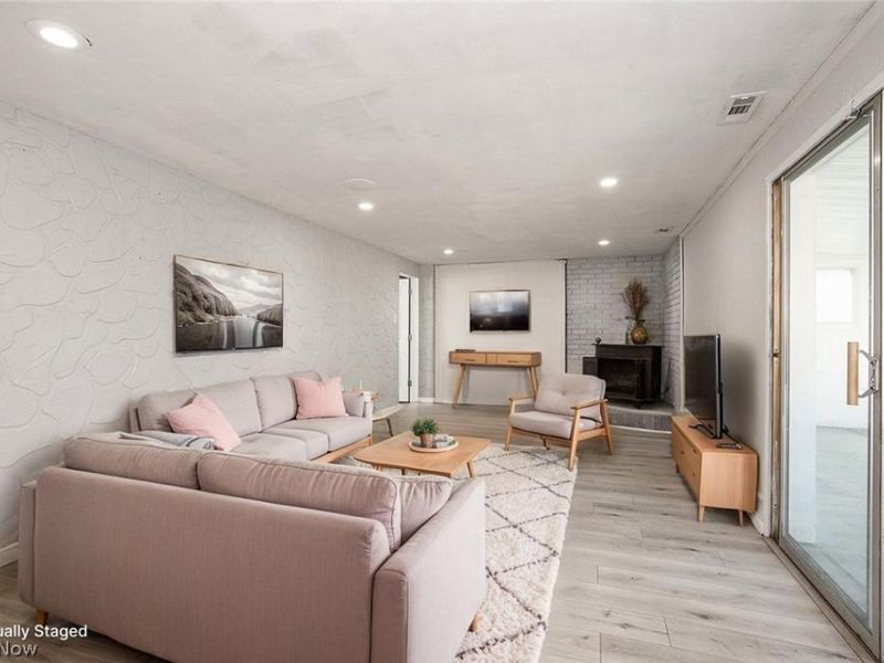 3820 Seneca Street , Stow, OH 44224 Photo 6