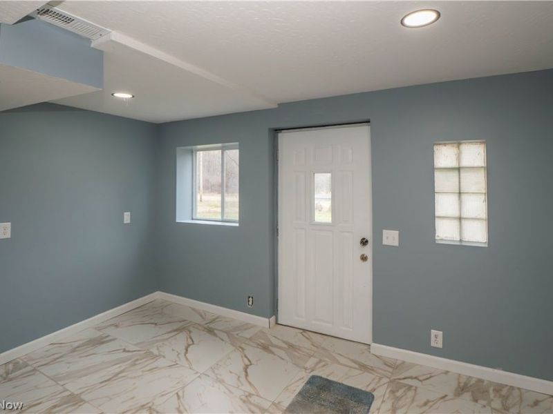 318 Elmport Avenue NE, Canton, OH 44704 Photo 16