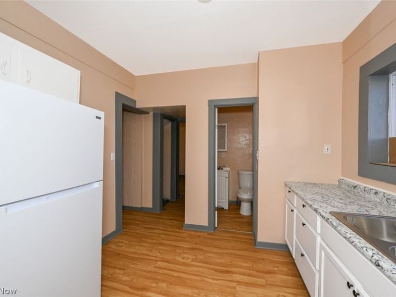 868 N Main Street , Akron, OH 44310 Photo 13