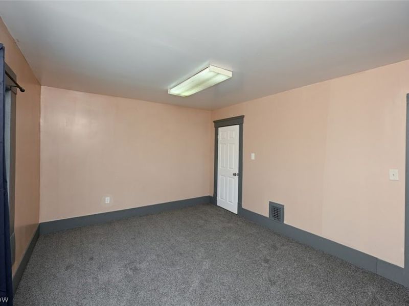 868 N Main Street , Akron, OH 44310 Photo 15