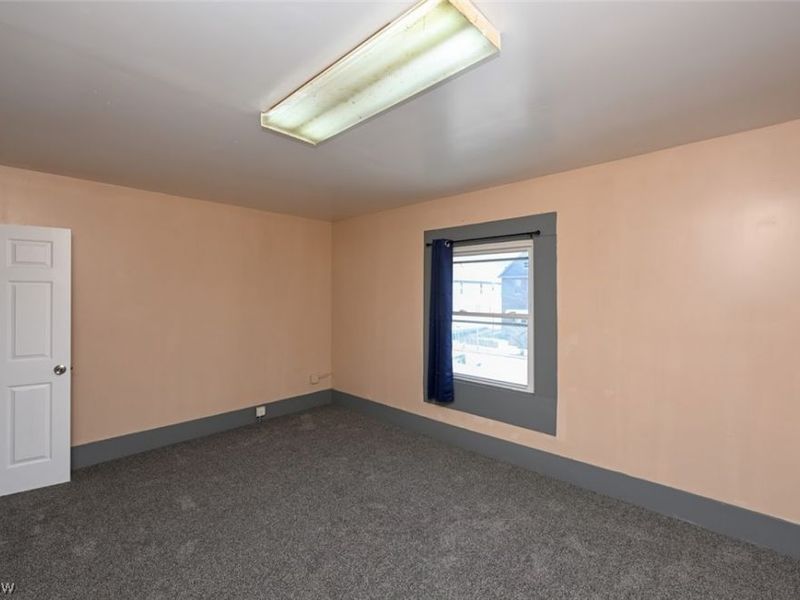 868 N Main Street , Akron, OH 44310 Photo 16