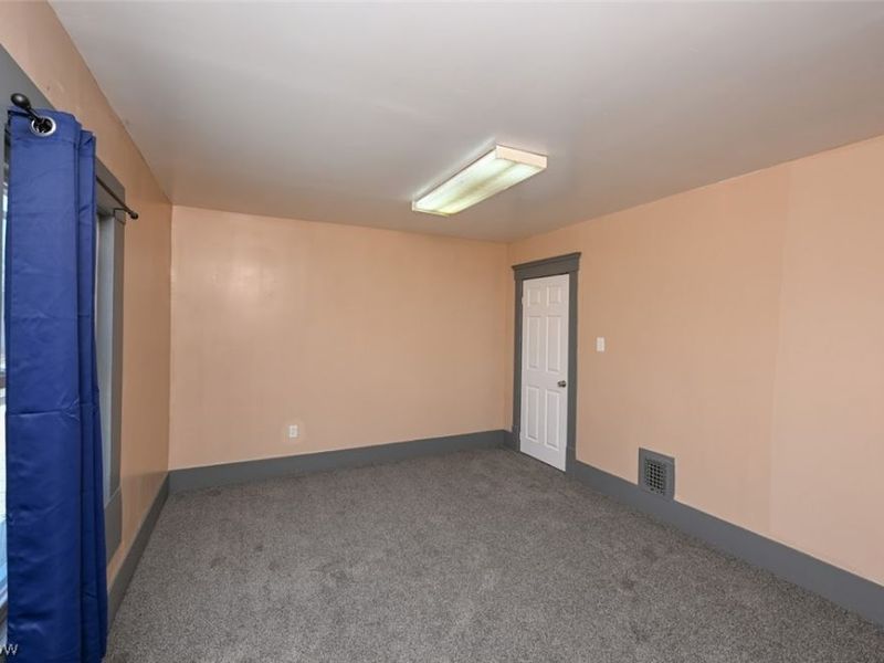 868 N Main Street , Akron, OH 44310 Photo 18