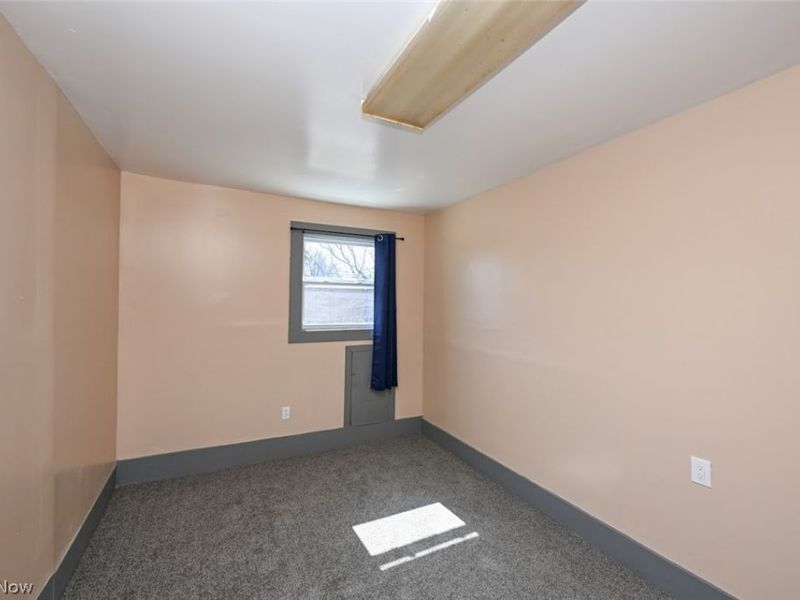 868 N Main Street , Akron, OH 44310 Photo 19