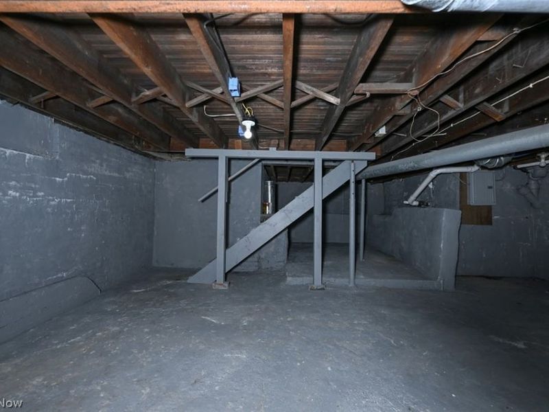 868 N Main Street , Akron, OH 44310 Photo 30