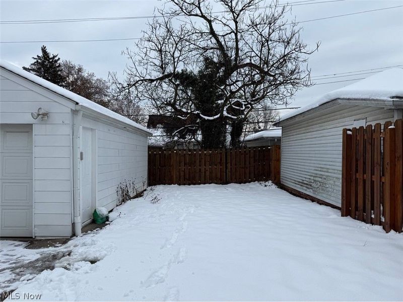 11604 Bradwell Road , Garfield Heights, OH 44125 Photo 25