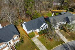 6 Gidding Ct photo 4