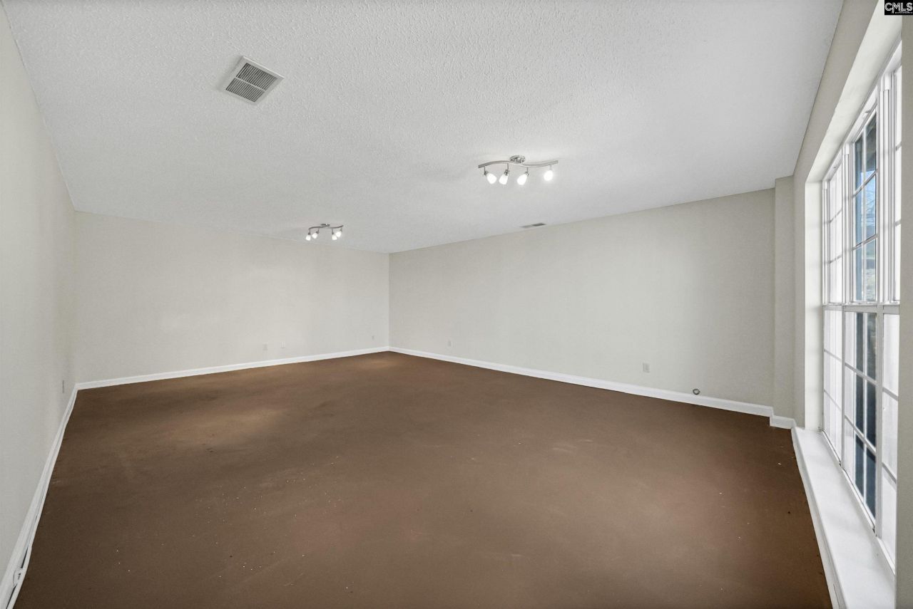 6 Gidding Ct Photo 33