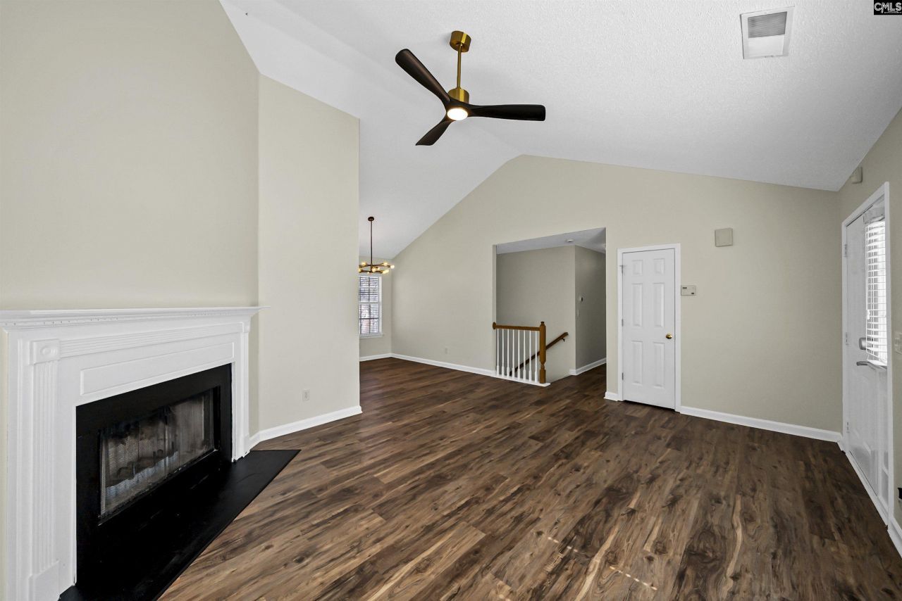 6 Gidding Ct Photo 8