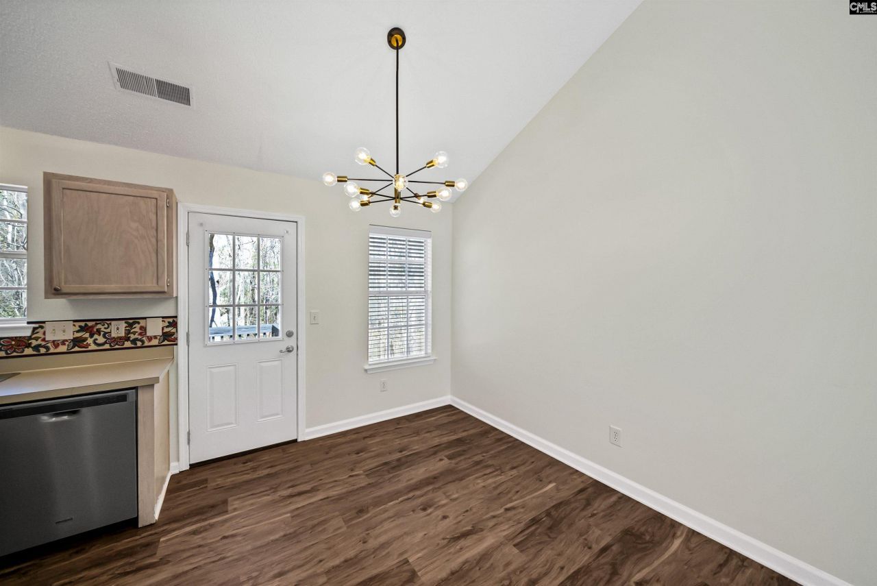 6 Gidding Ct Photo 9