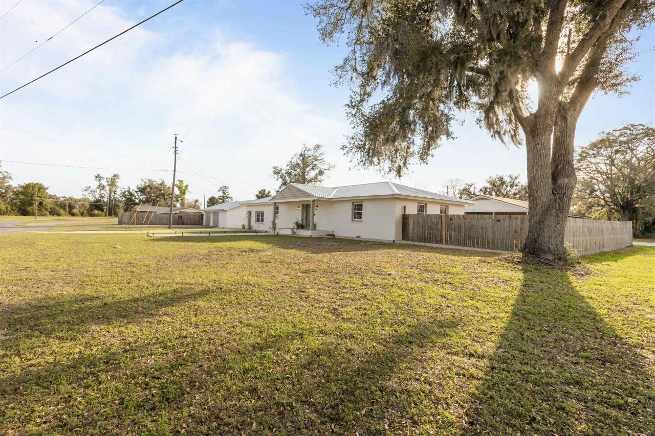 100 Forest Circle, Perry, FL 32347 Photo