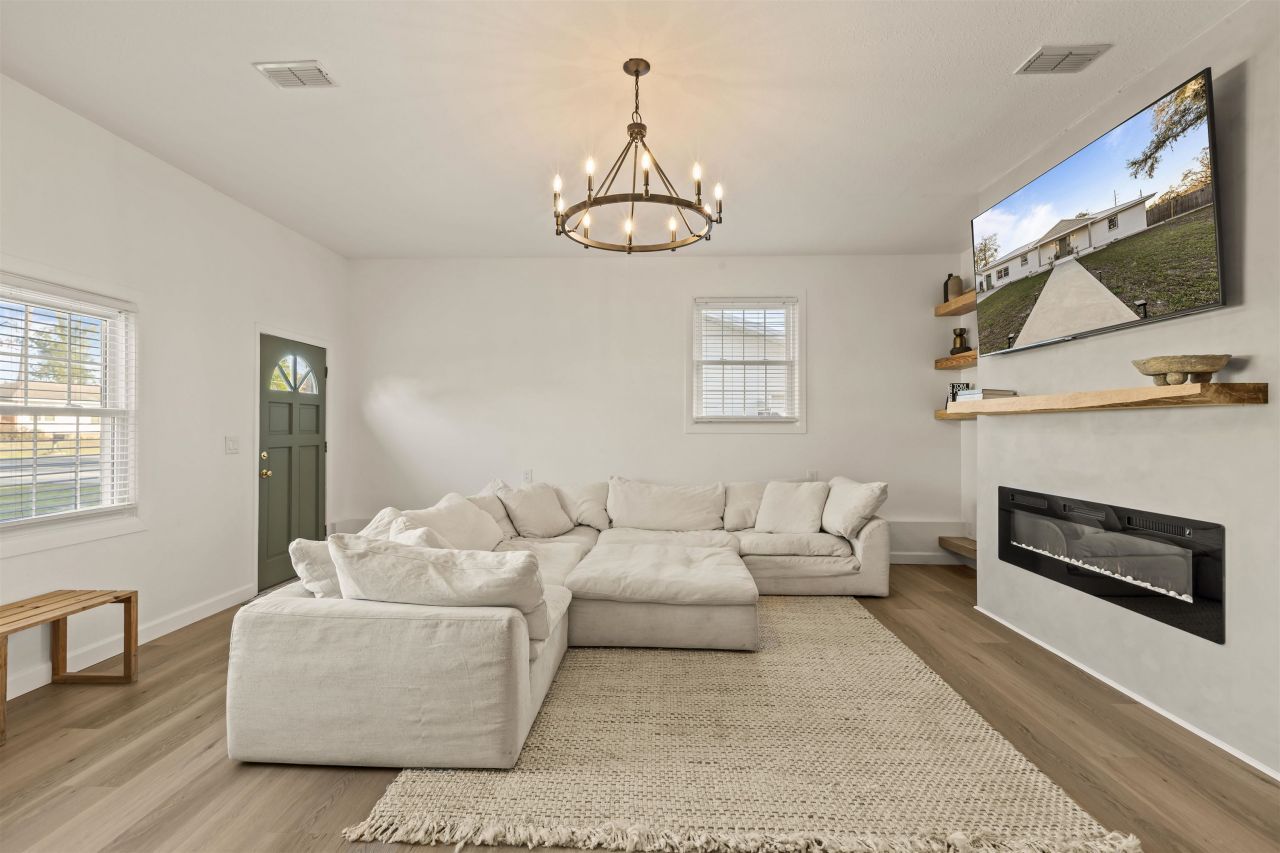 100 Forest Circle, Perry, FL 32347 Photo