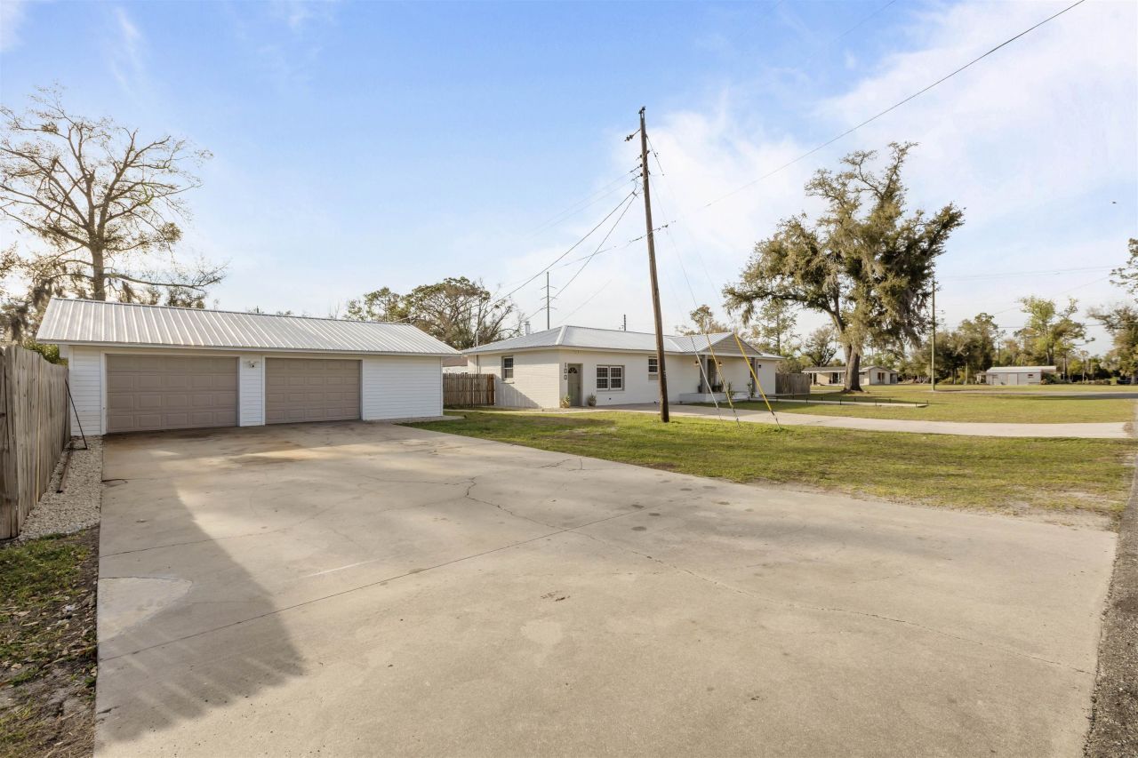 100 Forest Circle, Perry, FL 32347 Photo