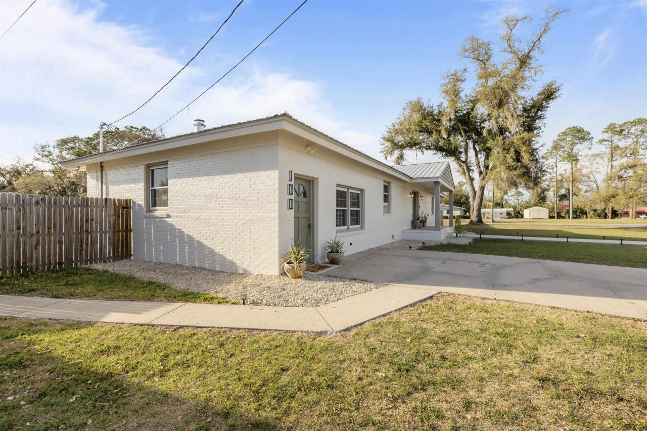 100 Forest Circle, Perry, FL 32347 Photo