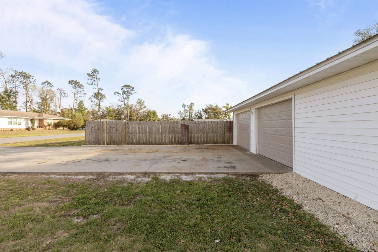 100 Forest Circle, Perry, FL 32347 Photo