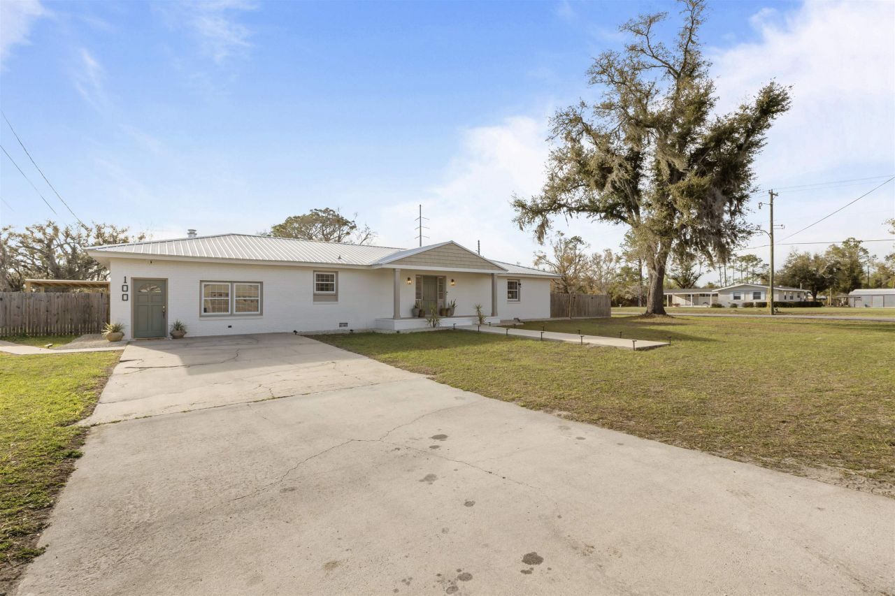 100 Forest Circle, Perry, FL 32347 Photo