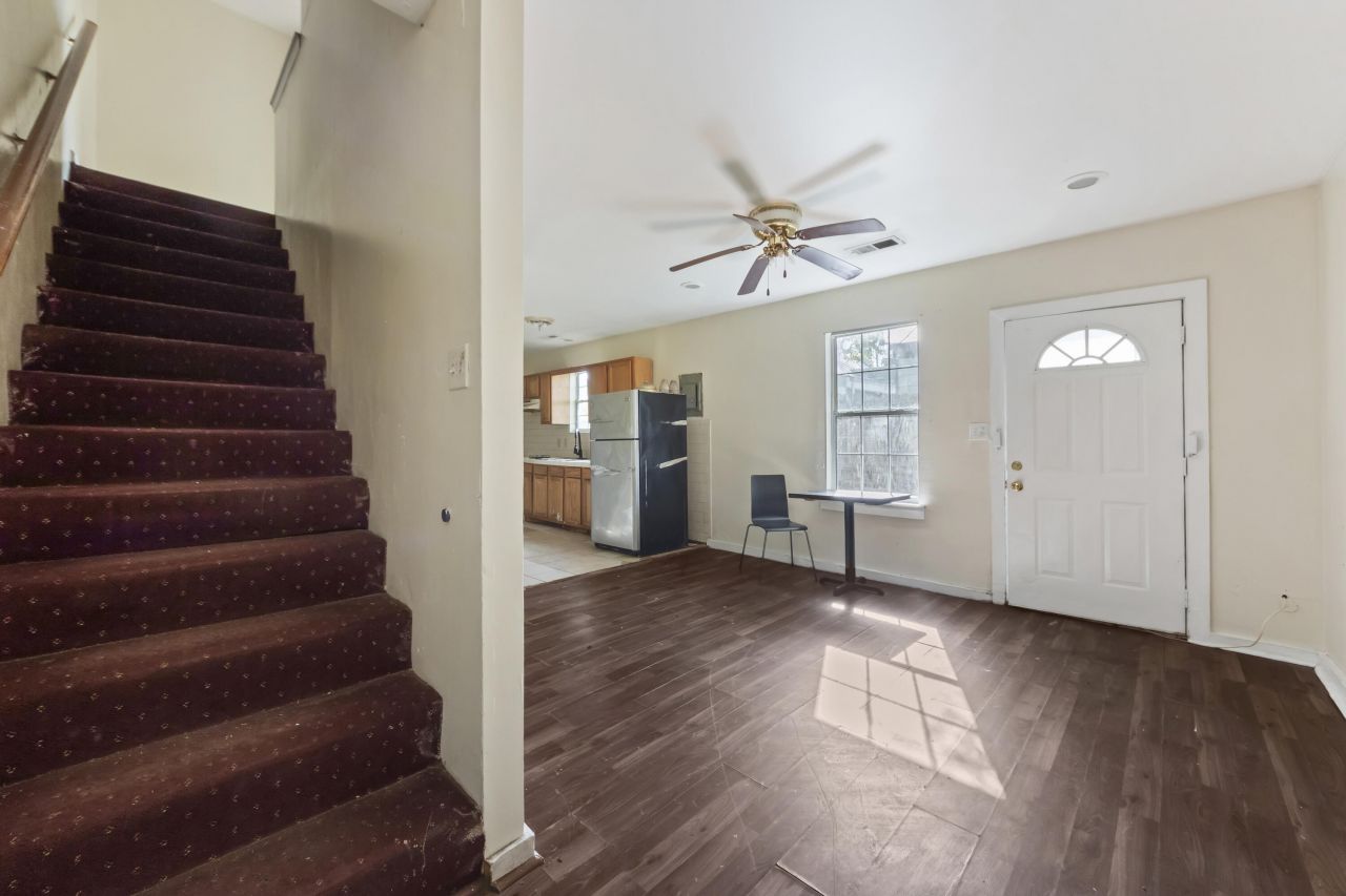 16 Killians Street Photo 11