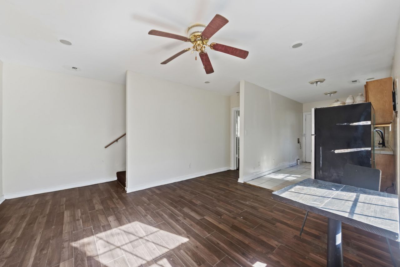 16 Killians Street Photo 12