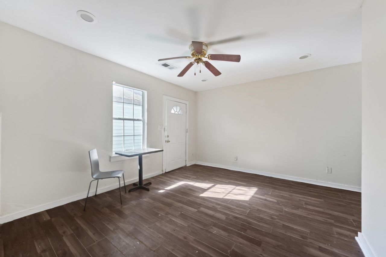 16 Killians Street Photo 13