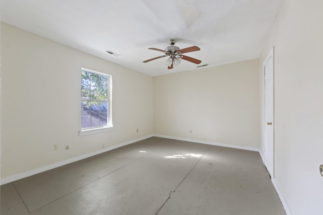 16 Killians Street Photo 15