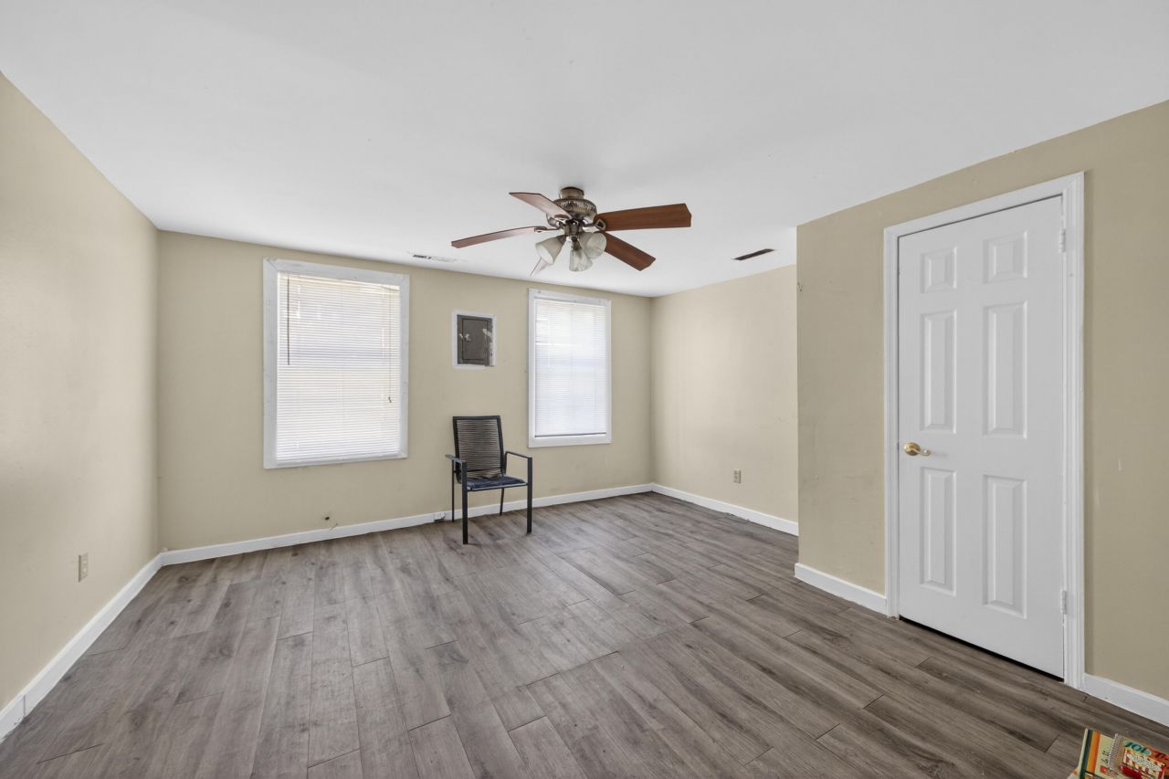 16 Killians Street Photo 6